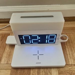 Digital Clock charger with removable battery light bar!